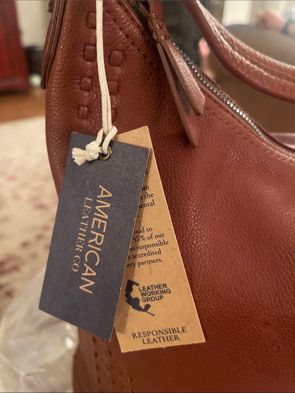 American Eagle Leather Shoulder Bag in Brandy Brown NWT - Picture 2 of 8